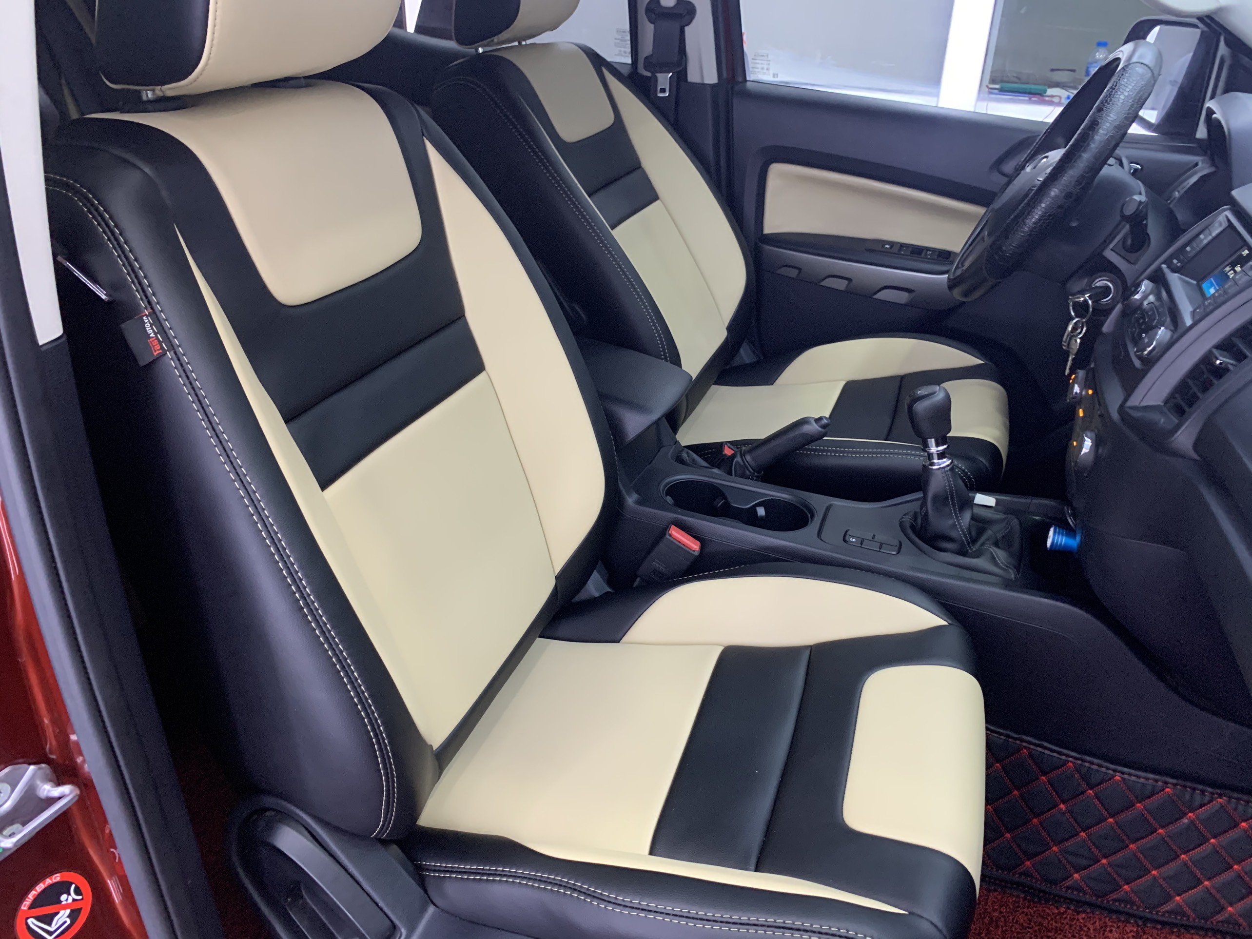 Bọc Ghế Da Xe Ford Ranger - INCAR.VN